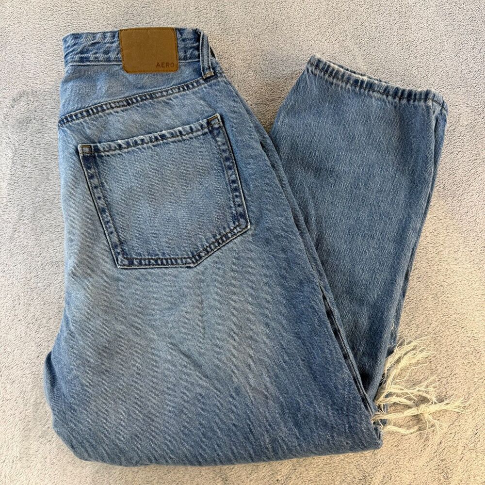 Aeropostale Curvy Mom Jeans Womens 12 Distressed Light Wash 26.5